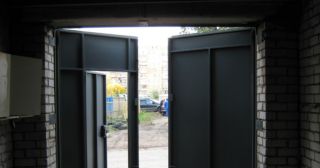 Купить гаражные ворота распашные Алексин, цена от 3853 руб.